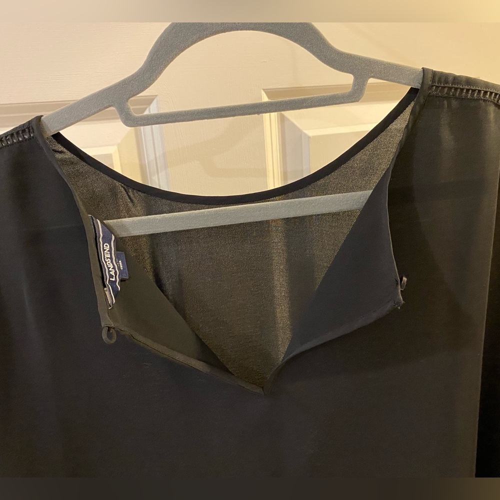 Lands’ End Black short sleeve polyester blouse (24W) - Picture 9 of 10